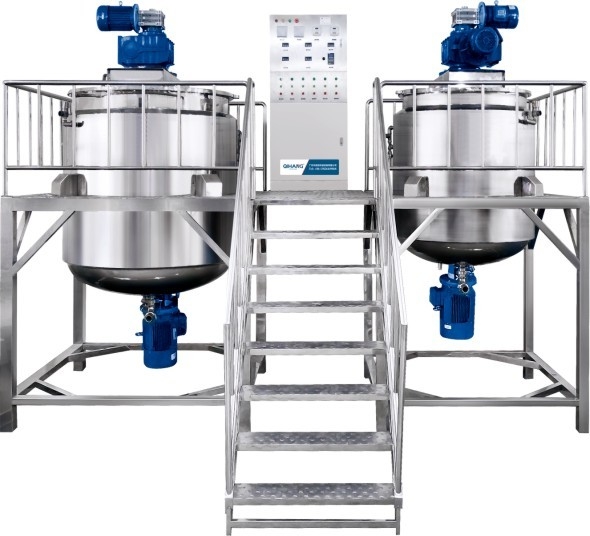 Durable Shampoo Cosmetic Mixing Machine Welded Reactor With Transfer Pump